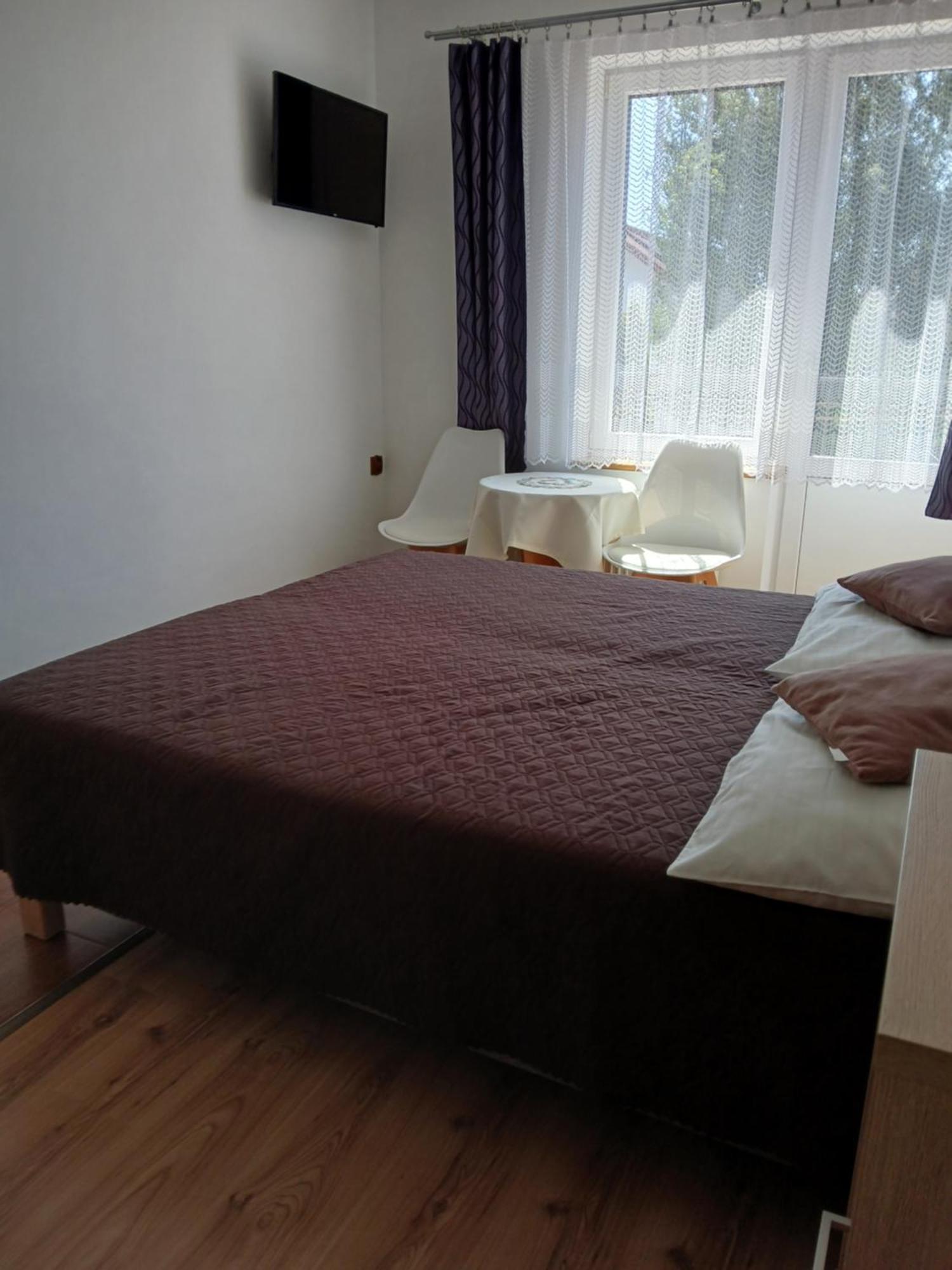 Korwin Homestay *